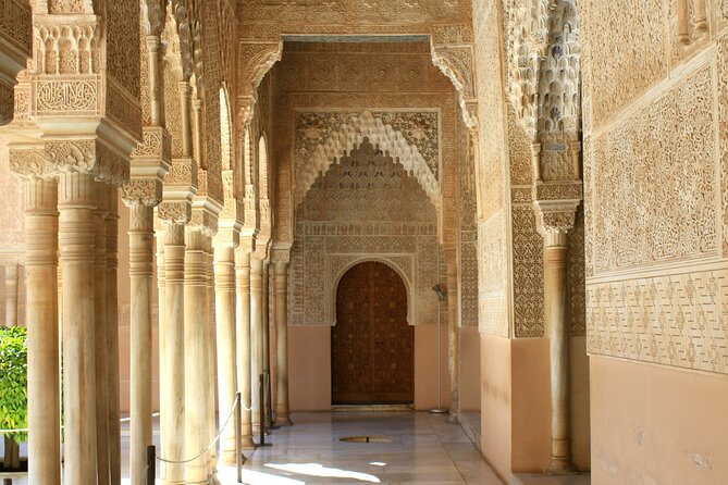 Alhambra and Nasrid Palaces: Skip-the-line Ticket and Local Guide - Handling Unexpected Cancellations and Reviews