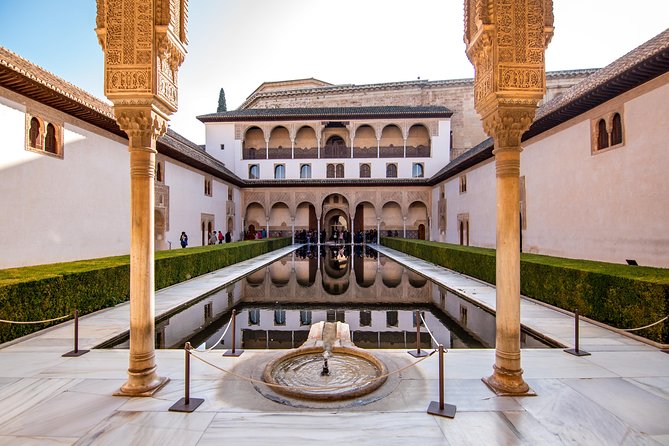 Alhambra and Nasrid Palaces Ticket with Audioguide - Challenges Highlighted in Reviews
