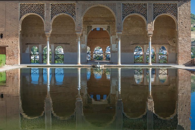 Alhambra & Generalife: Exclusive 3-Hour Private Tour with Tickets Included - Why Choose This Private Tour of the Alhambra?