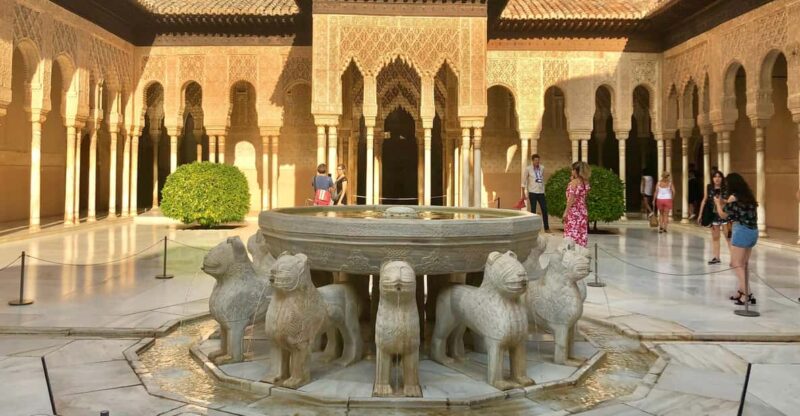 Alhambra: Guided Private Tour with Fast-Track Entry - A Private Guided Tour of the Alhambra with Fast-Track Entry