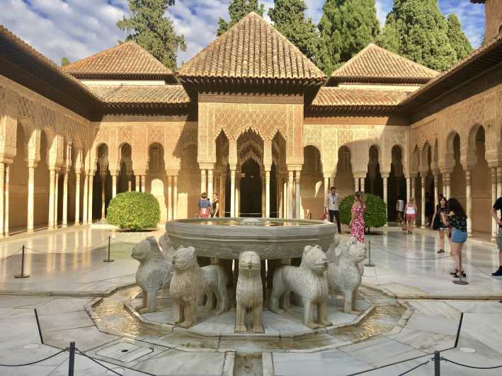 Alhambra: Guided Private Tour with Fast-Track Entry - How the Tour Balances Education and Experience
