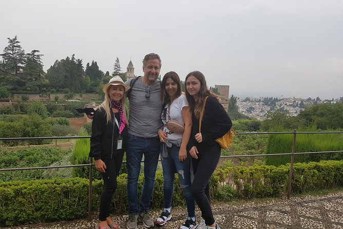 Alhambra Highlights Private Tour with Nazaries Palaces - Who Will Appreciate This Tour Most