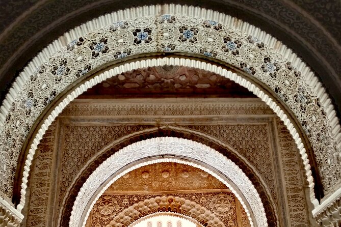 Alhambra Private Tour: Nasrid Palaces and Generalife - Timing and Pacing