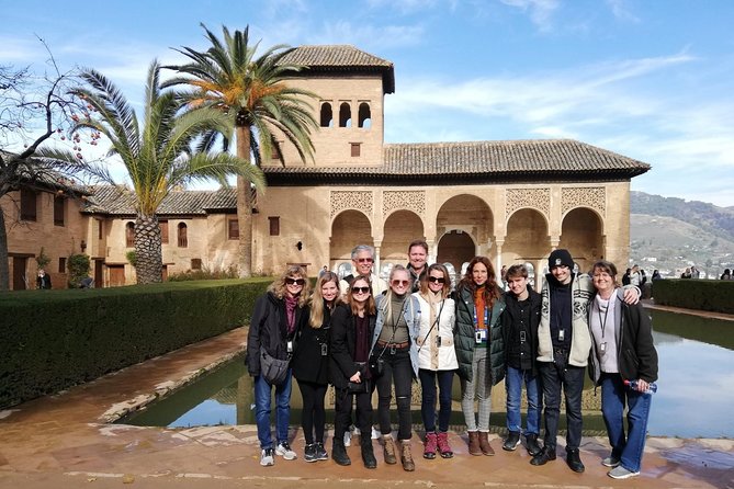 Alhambra Soul:Join a Group,with specialist guide.Skip the line . - The Guide Experience: Knowledge and Engagement