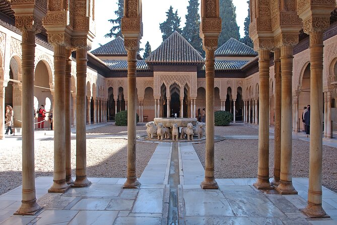 Alhambra Sunset Tour from Malaga - Exploring the Nasrid Palaces and Medieval Alcazaba