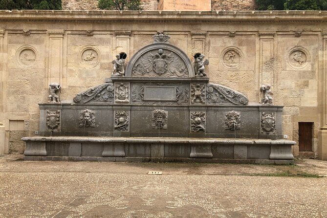 Alhambra Surroundings Guided Tour - The Palace of Charles V: An Architectural Contrast
