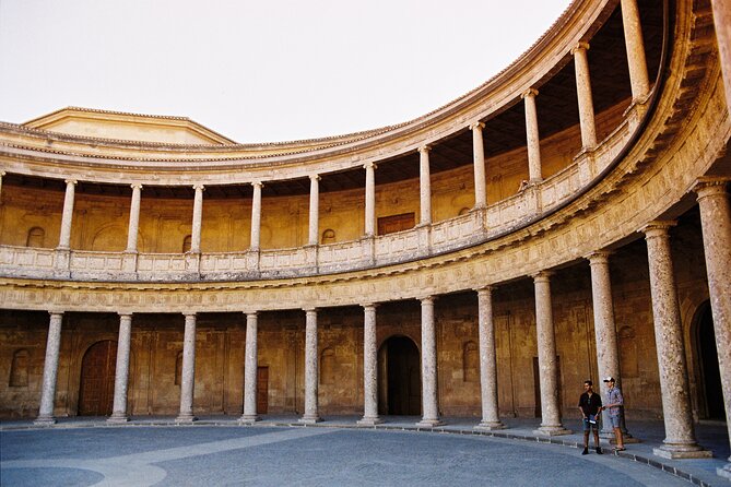 Alhambra Tour with Nasrid Palaces from Jaen - Discovering the Nasrid Palaces in Depth