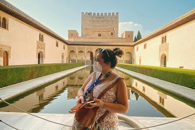Alhambra Unique Experience: Private visit with official guide - What Makes the Alhambras Architecture and Gardens Special?
