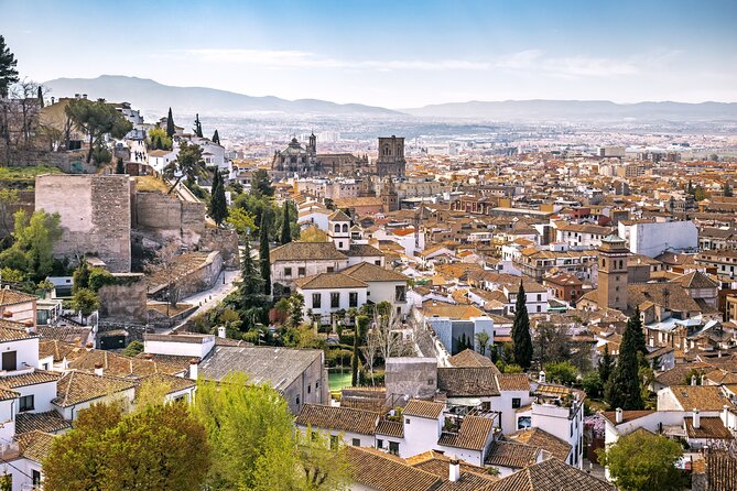 Alhambra with Nazaries Palaces Private Tour - Logistics and Practical Details