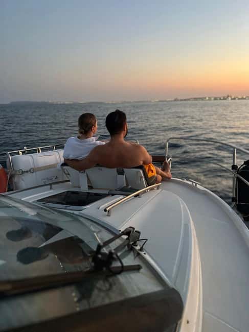 Alicante: A two-hour boat ride with a drink - Alicantes Private Yacht Experience with a Refreshing Drink
