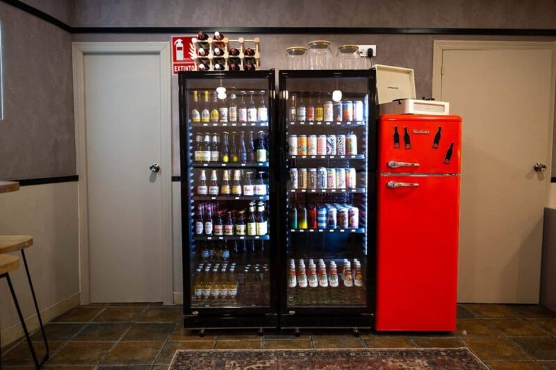 Alicante: Beer Tasting with Tapas - Sampling Four Unique Craft Beers in Alicante