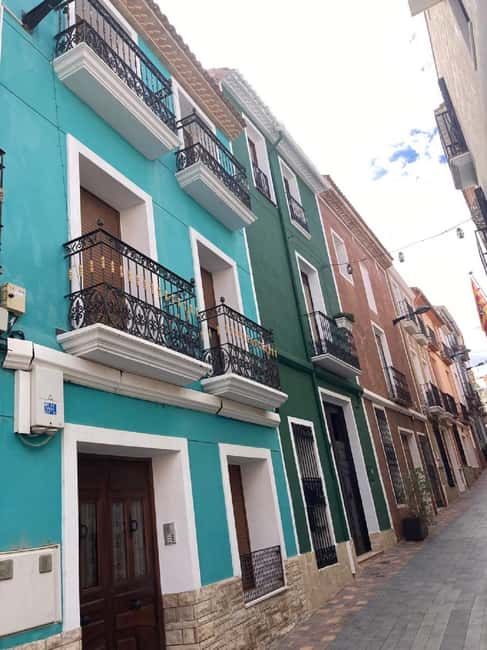 Alicante/Benidorm: Canelobre Cave Guided Tour with Transfers - Practical Details: Transfers, Languages, and Group Size