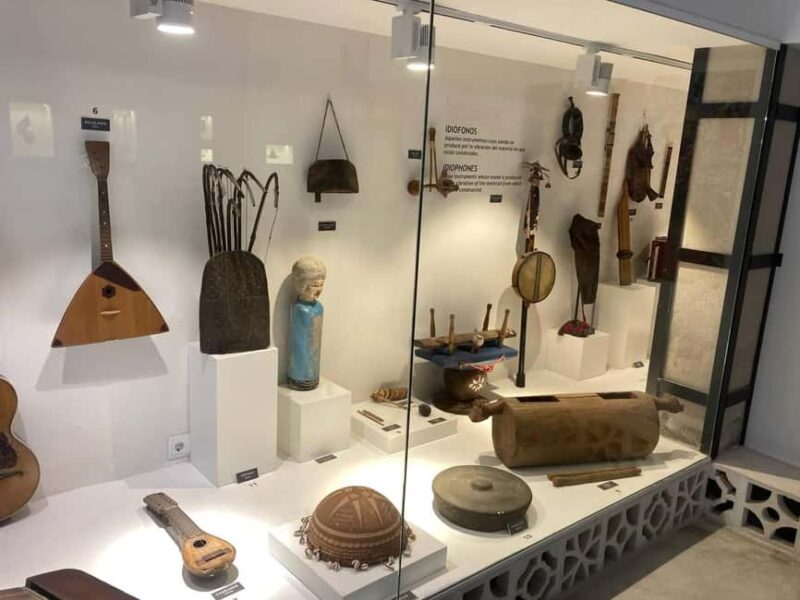 Alicante/Benidorm: Canelobre Cave Guided Tour with Transfers - Inside Canelobre Cave: A Look at the Formations and Experience