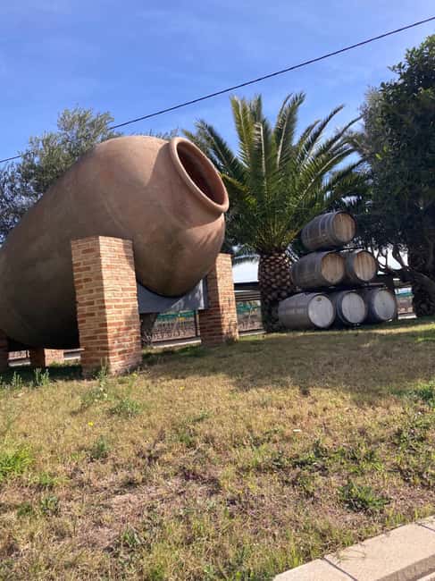 Alicante/Benidorm: Wine tasting tour,transfer,La Mola Castle - Tasting Three Varieties with Snacks