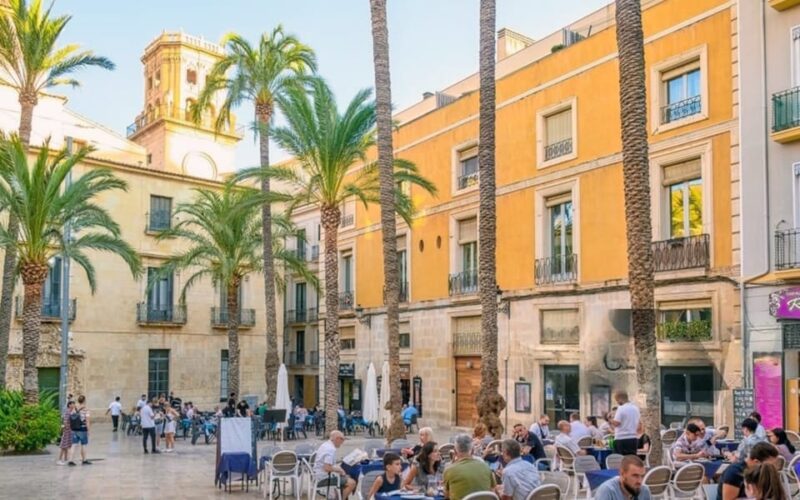 Alicante: City. Discover Alicante by E-Bike & walking tour - Starting Point at Sunetourism in Alicante