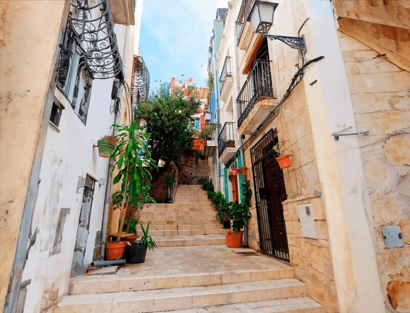 Alicante: City. Discover Alicante by E-Bike & walking tour - Exploring Alicante’s City Center with an E-Bike