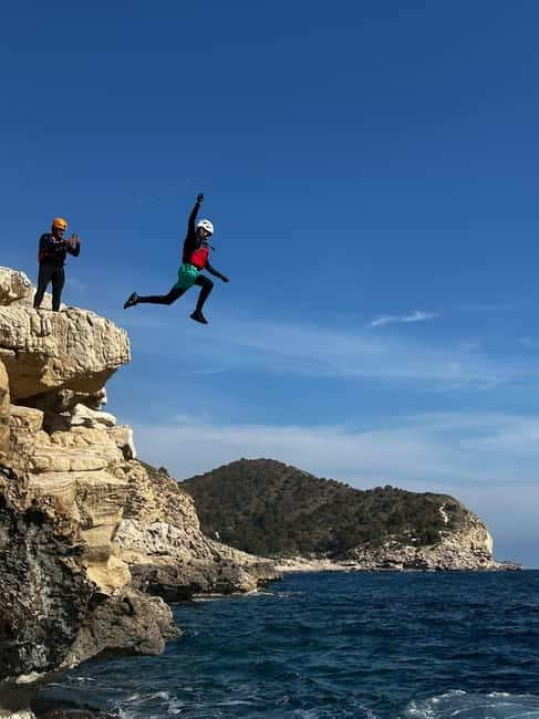 Alicante: Coasteering Adventure in Villajoyosa - Location and Meeting Point at Restaurante El Gran Ruedo