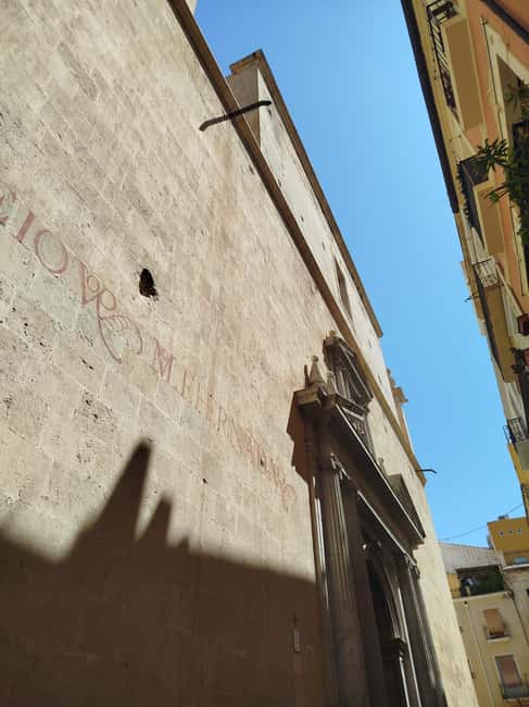 Alicante Essentials: 2-Hour Walking Tour with a Local Guide - Key Points