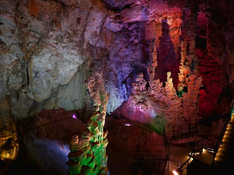 Alicante: Explore the Canelobre Caves and the Charm of Busot - Discovering the Canelobre Caves: A Marvel Within Cabeçó DOr Mountain