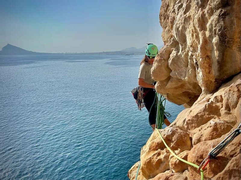 Alicante: Guided climbing "Erikindia" route - Starting Point and Access to the Morró de Toix Cliffs