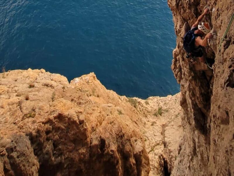 Alicante: Guided climbing "Parle" route - Conquering the "Parle" Route: The Three Pitches