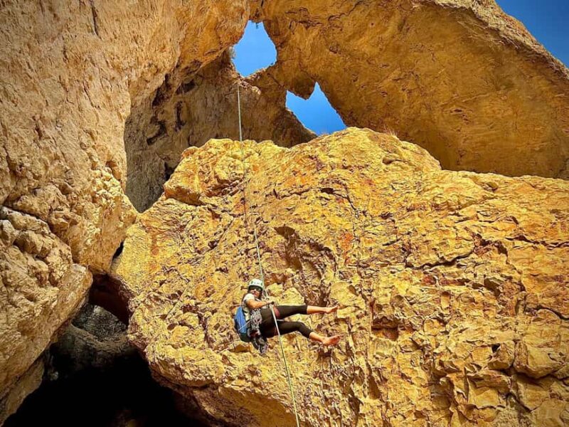 Alicante: Guided climbing "Parle" route - Summit and Descent: Finishing the Climb Safely