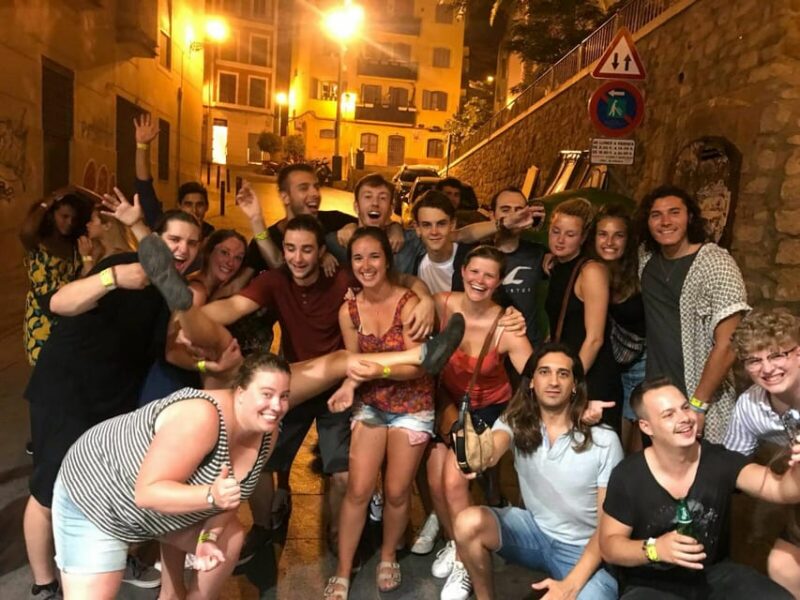 Alicante: Guided Pub Crawl with Shots and Beer - Key Points