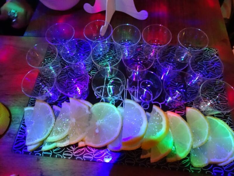 Alicante: Guided Pub Crawl with Shots and Beer - VIP Club Entry with Cava and No Waiting