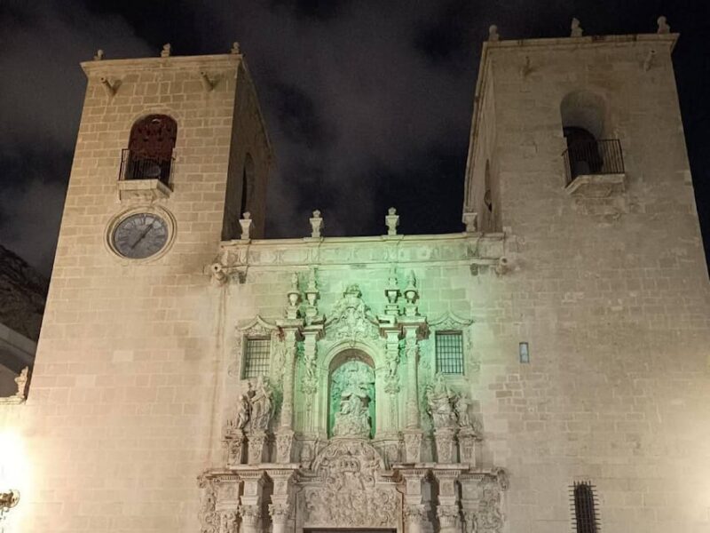 Alicante: Night Walking Tour - Alicante: Night Walking Tour Starts at the Monument Homenaje a la Policía Nacional