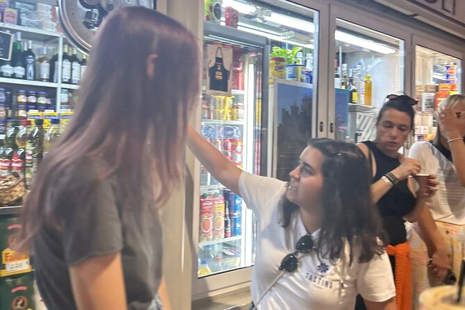 Alicante Paella Cooking Class, Tapas, Drinks and Marketplace - Sharing the Meal: A Communal and Friendly Atmosphere