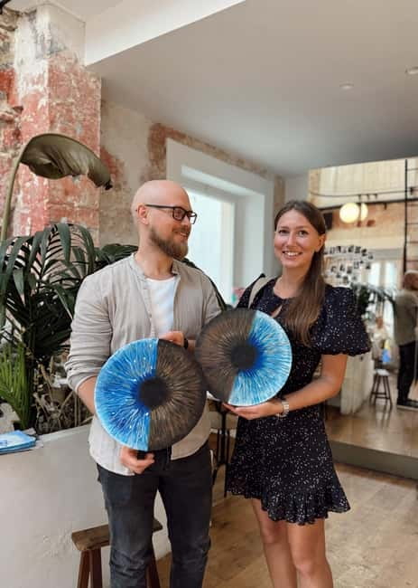 Alicante: Private Art Experience for Couples Paint & Sip - All-Inclusive Painting Materials and Setup