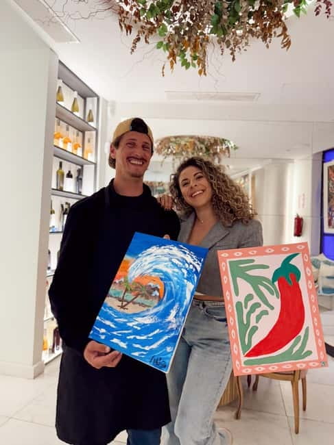 Alicante: Private Art Experience for Couples Paint & Sip - Enjoy Drinks and Cheese in a Cozy Atmosphere
