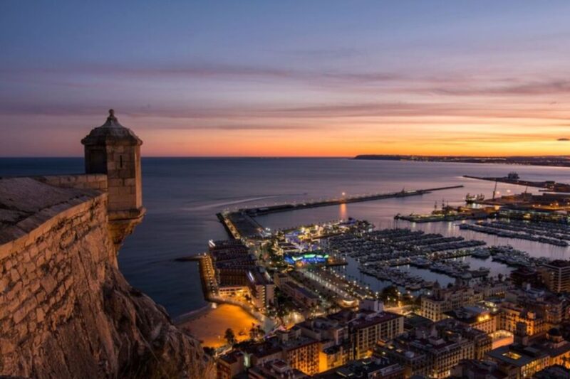 Alicante: Private Custom Walking Tour - Key Points