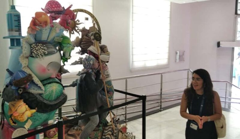 Alicante: Santa Bárbara Castle & Local Traditions Tour 3H - Unique Aspects of This Tour