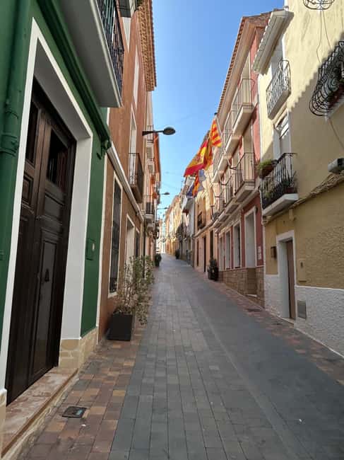 Alicante, Santa Pola, Campello: Jurassic Cave. A guided tour into the past. - Key Points