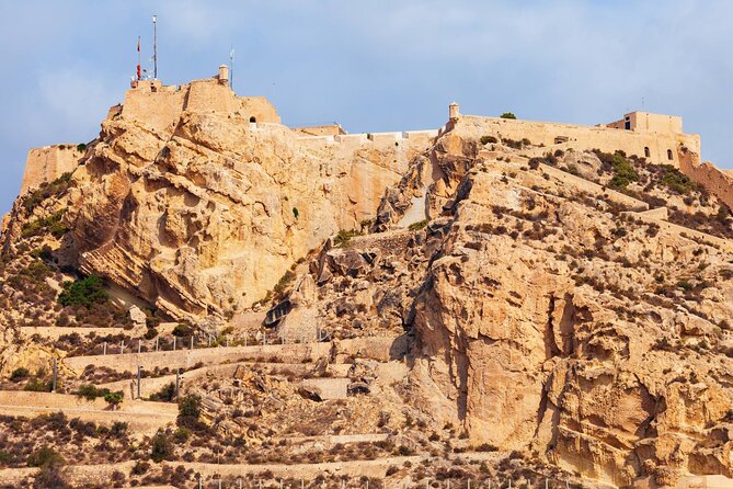 Alicante Semi-Private Tour: City, Castle, Market & Tapas Walk - Starting Point at Alicante City Hall Sets a Warm Welcome