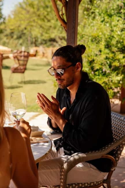 Alicante: Sustainable Wine & Tapas Experience at 3 Wineries - Practical Details: Transfers, Group Size, and Accessibility