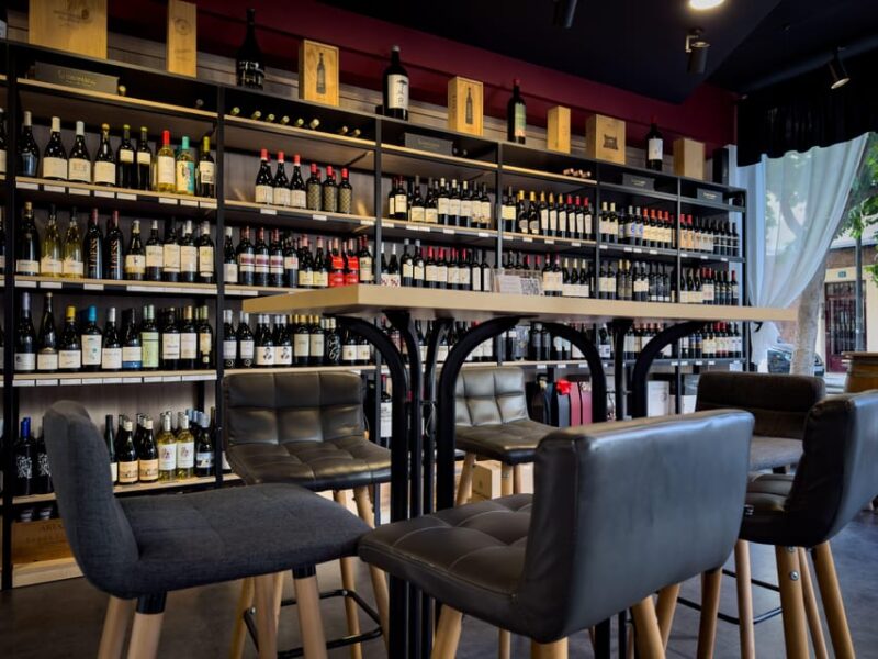 Alicante: Wine Walking Tour with Sommelier - Who Will Appreciate This Wine Walking Tour?