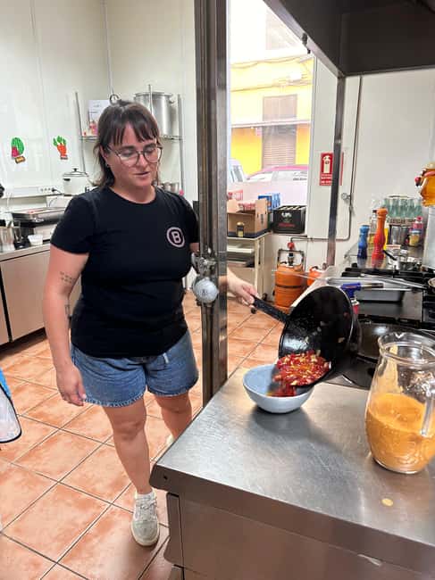 Alicante:Evening Spanish Tapas Cooking Class with Live Music - Who Will Most Enjoy This Tour?