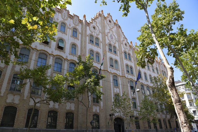 All day city tour in Budapest - Practical Details and Booking Insights