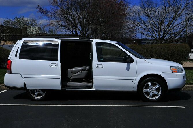 All day Guided Winery Transport for Six - Keuka Lake Wineries: A Classic Stop for Wine Enthusiasts