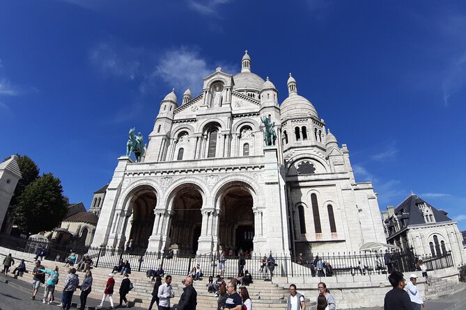 All Day Private Tour Sightseeing includes Tastings and Metro Pass - Discovering the Latin Quarter’s Vibrant Atmosphere