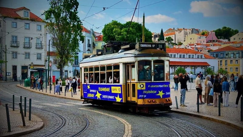 All Historical Lisbon Tuk Tuk Tour - Exploring Lisbon’s Historic Districts: Alfama and Baixa
