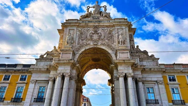 All Historical Lisbon Tuk Tuk Tour - Practicalities and Group Size