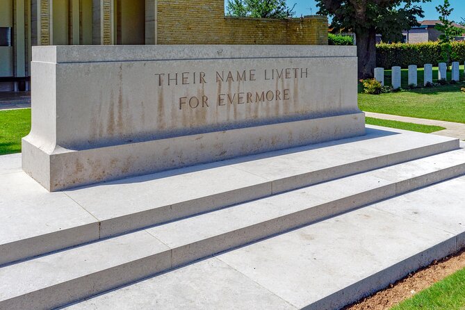 All-in-One Normandy D-Day Landing Beaches and Lunch from Le Havre - Normandy American Cemetery — Honoring Over 9,000 Fallen Soldiers