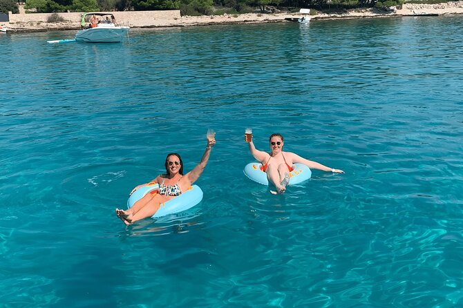 All-Inclusive Blue Lagoon & 3 Island Boat Tour with Food & Drinks - Food, Drinks, and Snorkeling Opportunities