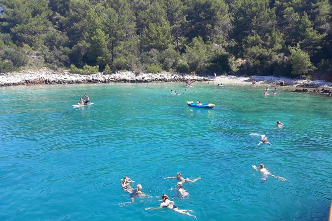 All Inclusive Brac and Solta islands swimming cruise - Suitable for Families and Relaxation Seekers