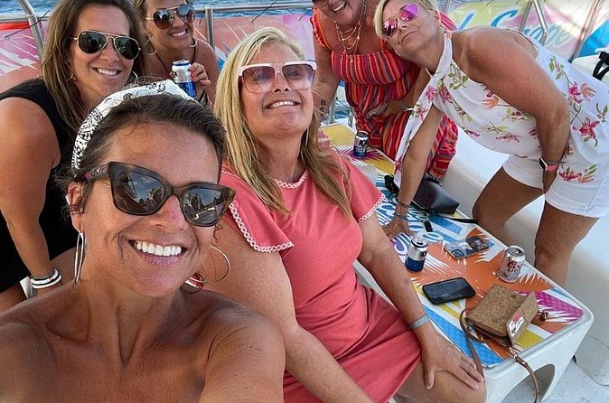 All-Inclusive Cabo Boat Tour: Music, Snorkeling, Open Bar & Lunch - The Party Vibe: Music, Dancing, and Unlimited Drinks