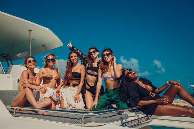 All Inclusive Cancun Party DJ Evening Beat in 51' Leopard - Water Toys and Water-Based Activities in Playa Norte