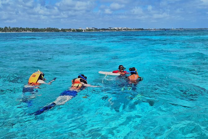 All Inclusive Coconut Massage & Beach Club Day - Food and Drinks: Dining Options at the Beach Club